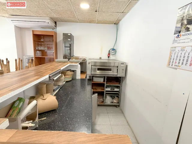 ¡local comercial en venta a 100 m del mar con amplia terraza y salida de humos! — 16