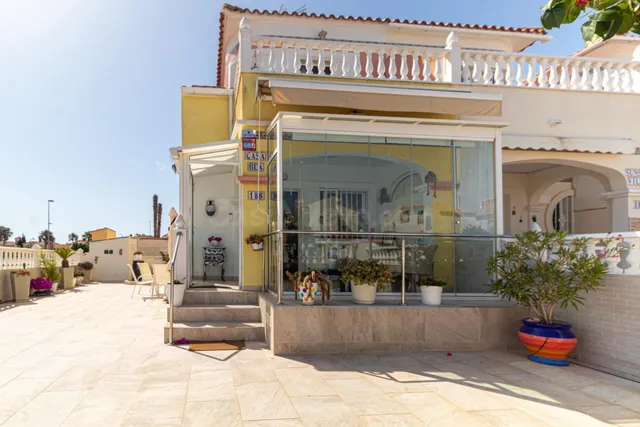 ADOSADO DE 2 DORMITORIOS 2 BAÑOS EN LA REGIA ( ORIHUELA COSTA ) — 2