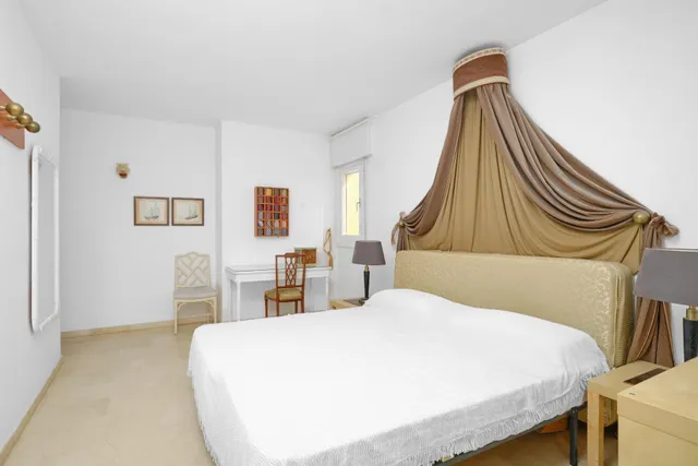 Amplio piso en el centro de Marbella – con vistas al mar y al Casco — 15