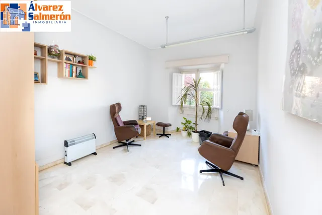 Gran vivienda en Plaza Los Campos - 7 habitaciones — 18