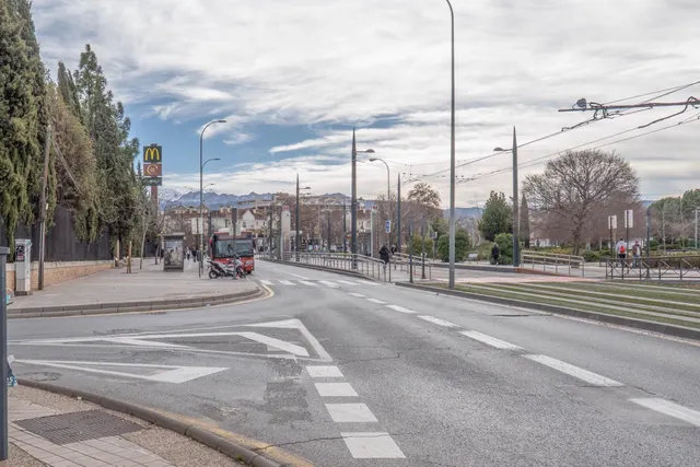 Local Comercial en Venta en Granada - Palacio de Deportes — 42