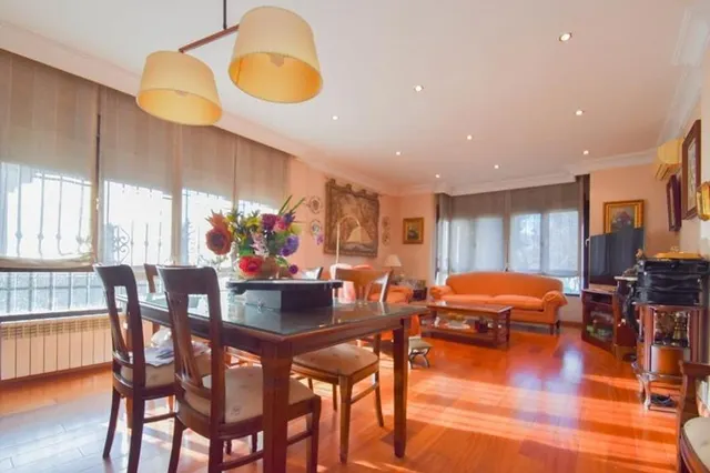 Chalet en venta en Maracena — 4