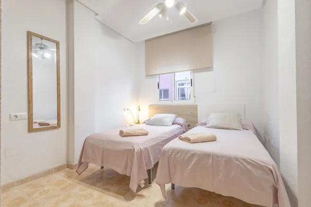 Luminoso apartamento de 3 dormitorios, 2 baños + trastero en Torrevieja — 15