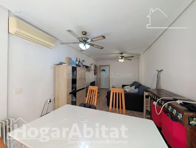 ¡UBICACIÓN IDEAL! AMPLIO, LUMINOSO Y EXTERIOR CON BALCÓN, TODO AMUEBLADO — 3