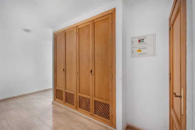 Amplia vivienda de 4 dormitorios en zona céntrica – Calle San Pascual (junto a Calle Orihuela) — 27
