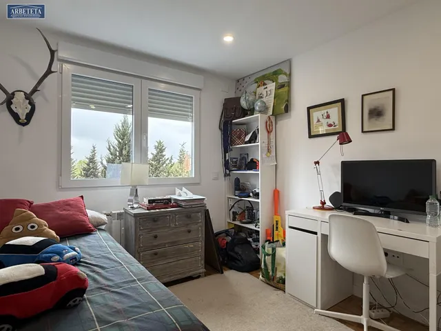 Inmobiliaria Arbeteta vende piso de cuatro dormitorios en zona Constitución — 45