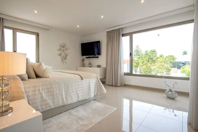 VILLA DE LUJO EN LA OROTAVA — 11