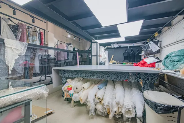 Se vende espectacular espacio comercial reformado en el corazón de Granada — 11
