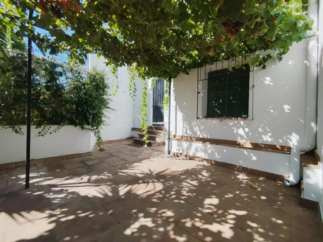 Preciosa casa en Gelves. - foto 5