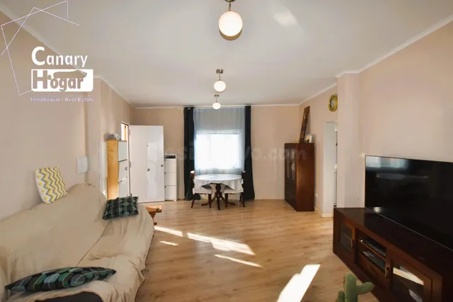 Casa con terreno en venta en Chio Guia de Isora — 5