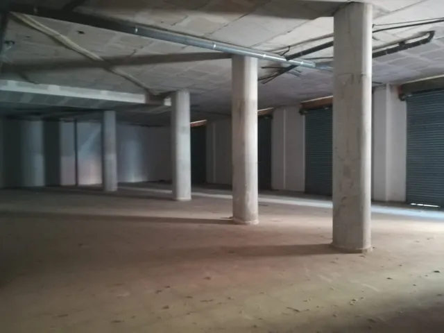 Se alquila local comercial 500 m2 — 4