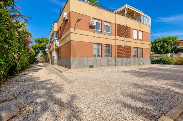 Piso en Bellavista, San Juan de Alicante, con 3 dormitorios, terraza y parking, a 2km de la playa — 26