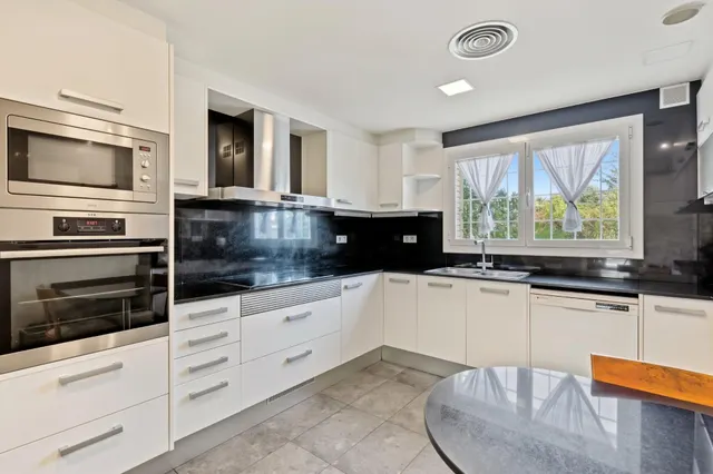Exclusiva casa con piscina , ascensor y placas solares en llavaneres — 14
