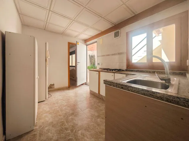 EXCELENTE OPORTUNIDAD: CASA DE 86 m2 EN PARCELA DE 120 m2 EN SAN AGUSTÍN (Junto a PAU II)  PRECIO: 220.000 € — 13