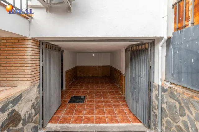 Encantadora Casa Reformada en Ogijares con Vistas y Espacios para Disfrutar — 39
