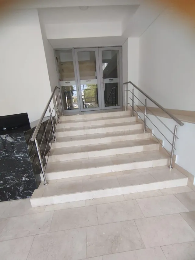 SE VENDE APARTAESTUDIO EN LA ZONA PIE DE LA POPA - foto 3
