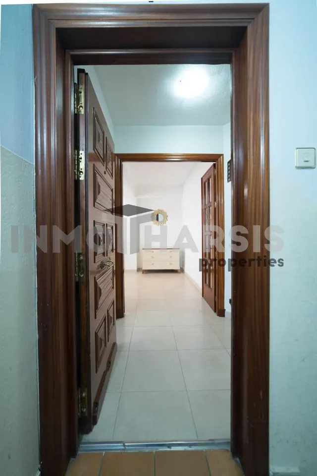SE VENDE TOTALMENTE REFORMADO LISTO PARA ENTRAR A VIVIR O ALQUILAR — 32