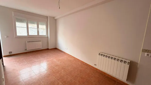 DÚPLEX VENTA VITIGUDINO. Urbis te ofrece un piso tipo dúplex en venta en Vitigudino Salamanca. — 3