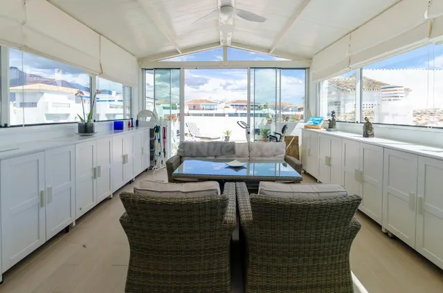 Ático con terrazas panorámicas en Puerto Banús — 5