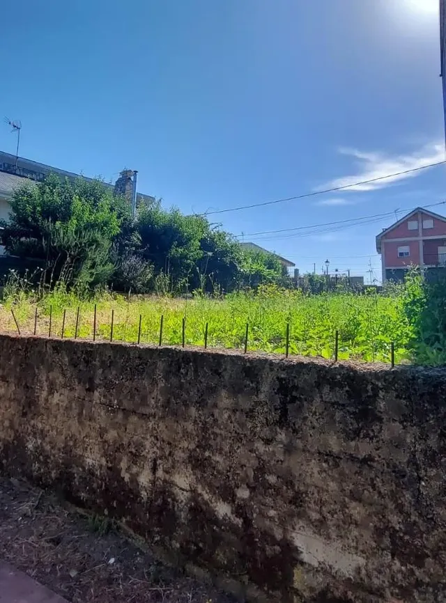 Oportunidad Única: Solar Urbano en Cacabelos - foto 5