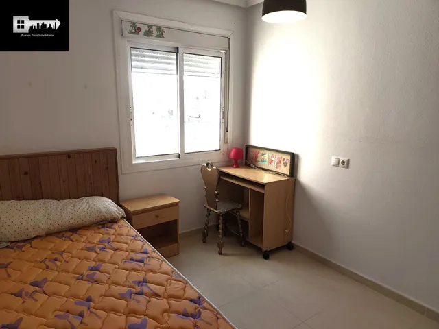 Bungalow pareado con dos terraza, solárium y sótano en Gran Alacant. — 24