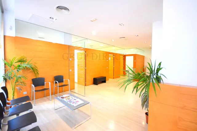 Se vende local de alto Standing 140m2 - foto 2