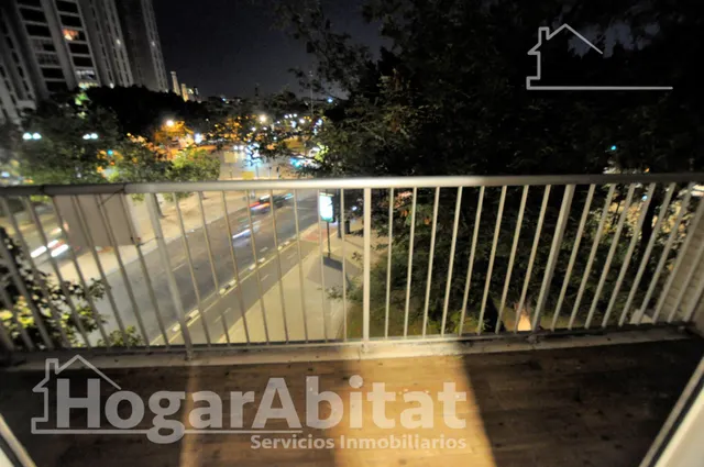 ¡REFORMADO! EXTERIOR CON ASCENSOR, BALCÓN Y TERRAZA — 21