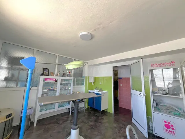VENTA AMPLIO LOCAL COMERCIAL ARROYO DE LA MIEL - foto 4