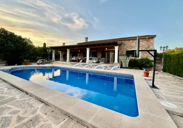 Lujosa casa de campo en alquiler en zona Campos. - foto 4