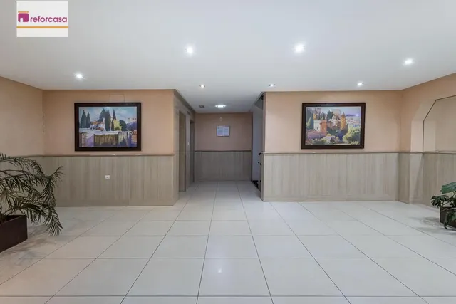 PISO REFORMADO CON VISTAS PANORÁMICAS A UN PASO DEL CENTRO DE GRANADA — 35