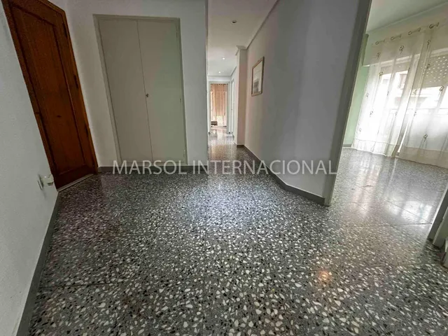VIVIENDA DE 4 DORMITORIOS EN EL CENTRO DE ORIHUELA — 6