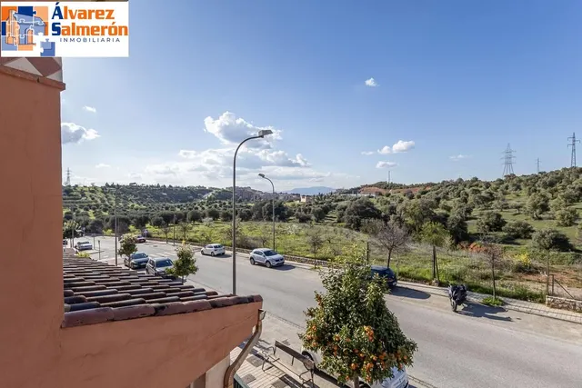 Casa pareada con piscina y vistas despejadas en Huétor Vega — 22