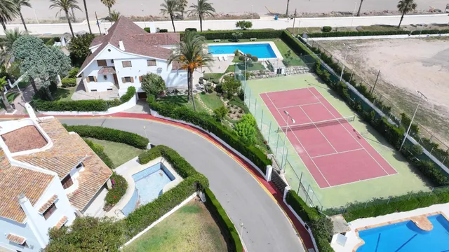 Excepcional villa en primera línea del Mediterráneo, a 15 minutos de Valencia — 8