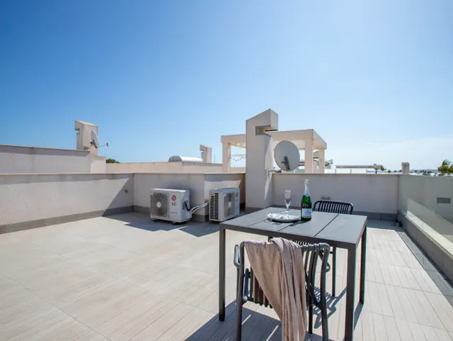 Villa 3 habitaciones 104m² en venta - Cuidad Quesada — 38