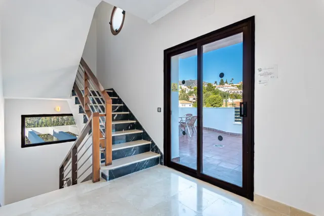 Villa Reformada con Vistas Panorámicas en la Sierrezuela — 21