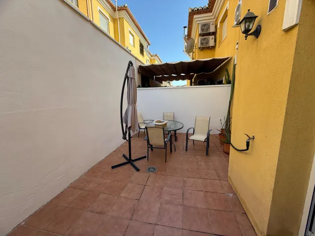 Venta de chalet adosado en el centro de Gójar — 15