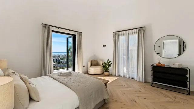 Villa de lujo de 5 dormitorios y 7 baños con impresionantes vistas al Mar. La Quinta, Benahavís — 32
