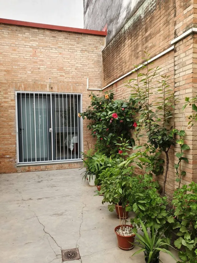 Casa de 270 m2 con parcela de 627 m2 — 11