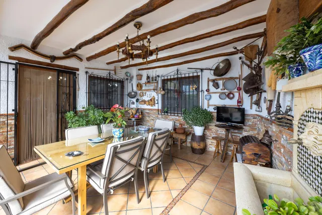 Casa de 6 dormitorios con piscina privada, terrazas y espectaculares vistas en Órgiva – Granada — 50