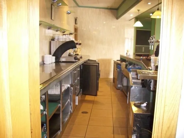 LOCAL COMERCIAL PARA HOSTELERÍA — 8