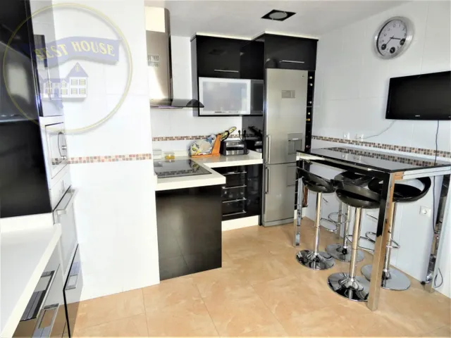 ++Adosado en esquina en Alguazas++, 275 m. de superficie — 9