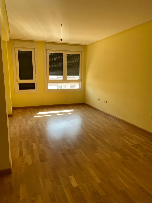 SE VENDE APARTAMENTO EN EL CENTRO DE VALENCIA DE DON JUAN, EXTERIOR, 74 M2,  2 HAB, 2 BAÑOS. — 4