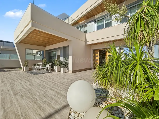 Villa de lujo con vistas al mar en Aguamarina, a 200 metros  - foto 3
