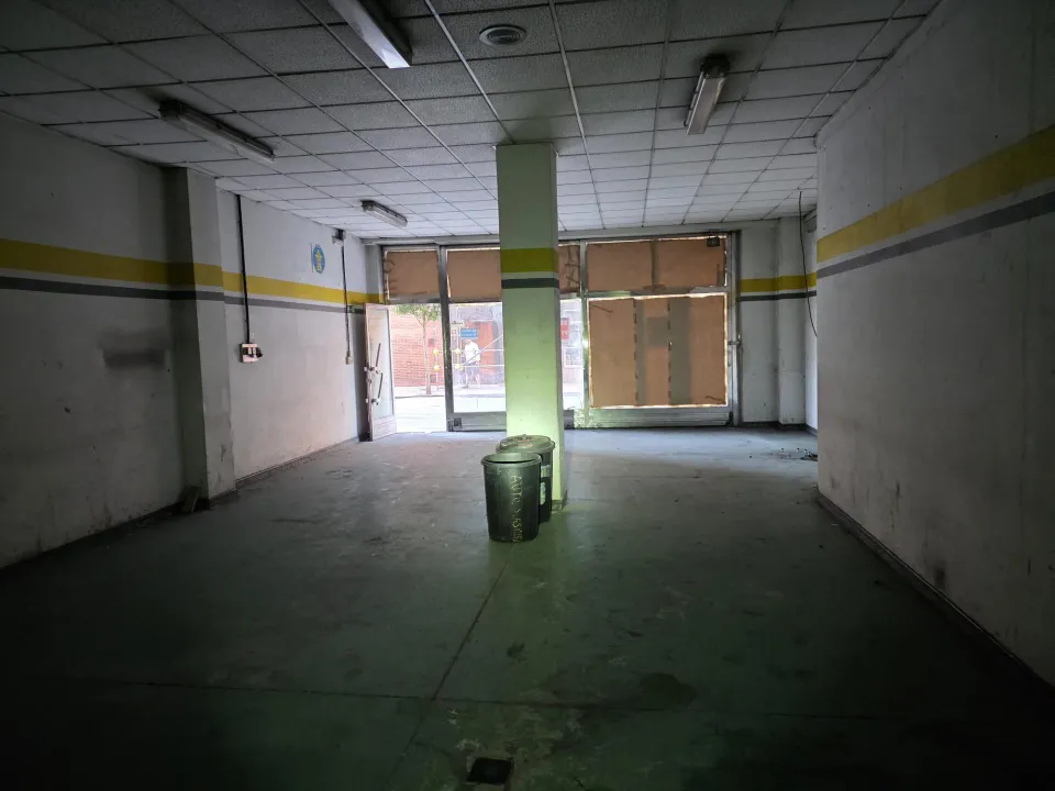 Local comercial de 300 m2 en la principal calle de ciudad naranco
