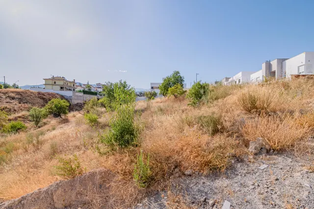 TERRENO EDIFICABLE EN LA ZUBIA — 8