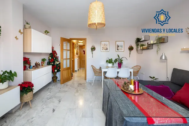 MARAVILLOSA CASA  A POCOS MINUTOS DEL CENTRO DE LA ZUBIA — 10