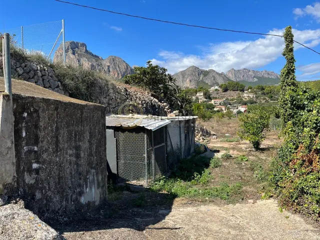 ¡Oportunidad única en Polop! Terreno rústico a la venta muy  - foto 4