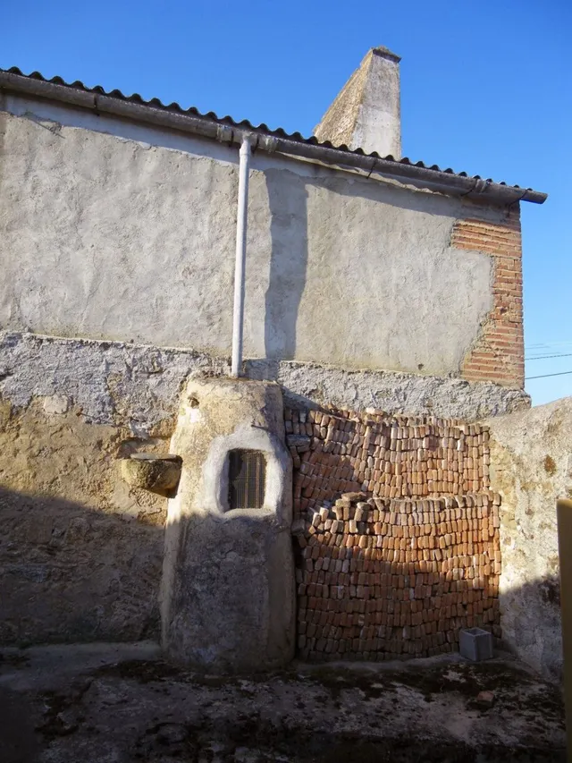 Edificio singular en Casas de Don Antonio - foto 2