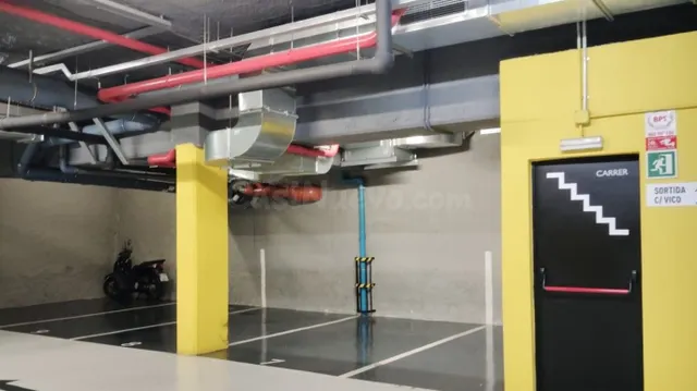 Parking de moto 2m² en alquiler - Barcelona — 5