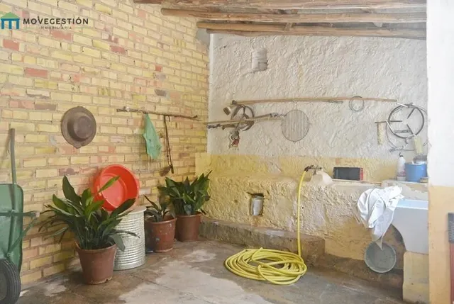 CASA EN VILLALUENGA DEL ROSARIO — 15